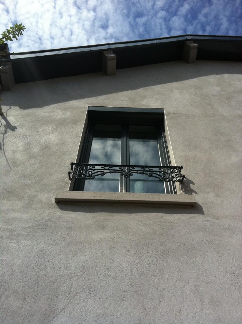 Installation fenêtres en aluminium noir